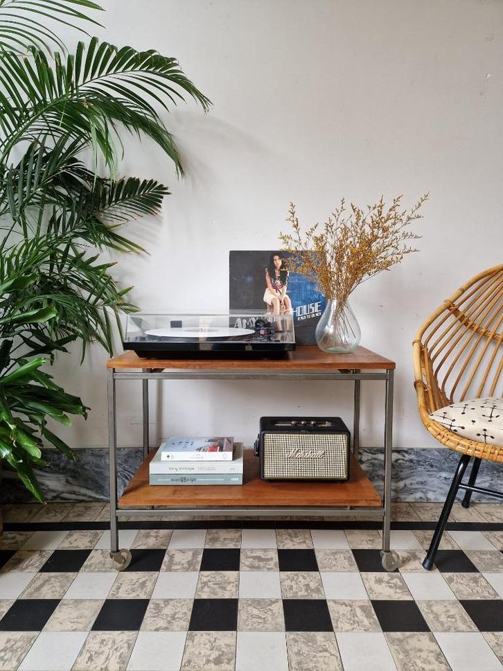 Vintage midcentury trolley | platenspeler meubel, Huis en Inrichting, Tafels | Sidetables, Gebruikt, 25 tot 50 cm, 50 tot 100 cm