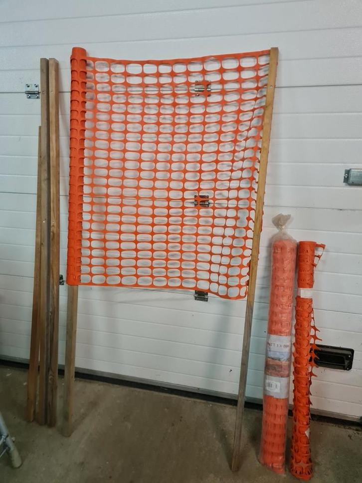 ca. 30 m¹ AFZETNET hoogte 1 meter, met stokken NIEUW, Doe-het-zelf en Verbouw, Overige Doe-het-zelf en Verbouw, Nieuw, Ophalen