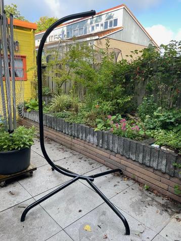 frame standaard hangstoel nieuw in doos 102x102x190cm zwart beschikbaar voor biedingen
