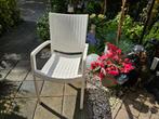 Mooie witte tuinstoel, Ophalen, Gebruikt, Kunststof
