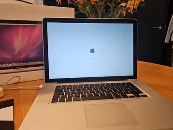 MacBook Pro

15 inch LED-backlit widescreen notebook
uit  20 beschikbaar voor biedingen