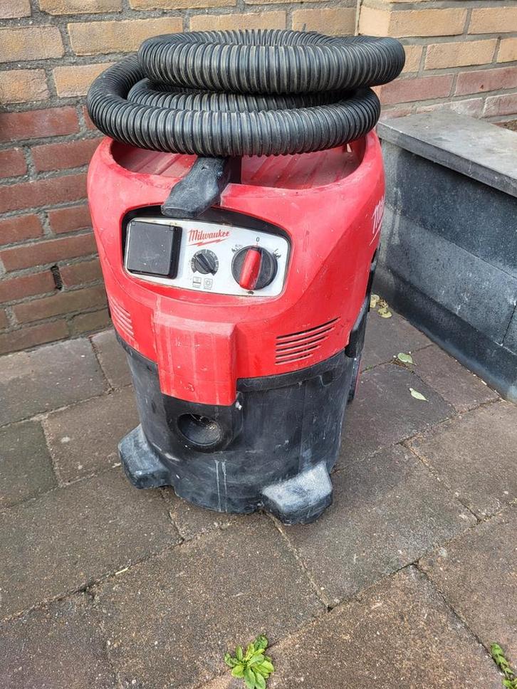 Milwaukee AS300 stofzuiger bouwstofzuiger, Doe-het-zelf en Verbouw, Reinigingsmachines, Gebruikt, Overige typen, Ophalen of Verzenden