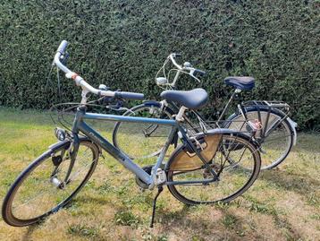 Dames en herenfiets beschikbaar voor biedingen