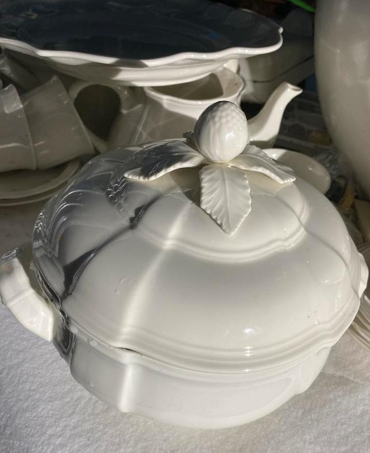 Manoir- Villeroy & Boch diverse serviesdelen, Antiek en Kunst, Antiek | Servies compleet, Ophalen