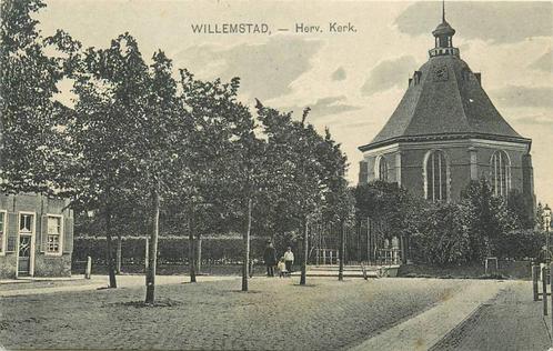 (388-565-029) Willemstad Herv Kerk, Verzamelen, Ansichtkaarten | Nederland, Noord-Brabant, Verzenden