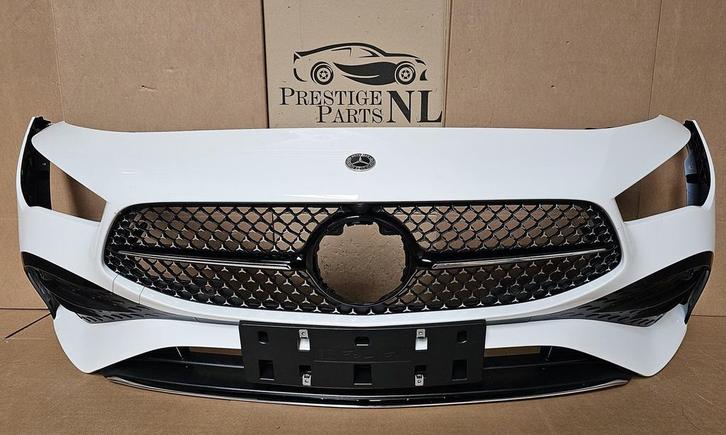 Voorbumper Mercedes Cla Klasse W118 Facelift AMG A1188856303, Auto-onderdelen, Carrosserie en Plaatwerk, Bumper, Voor, Gebruikt