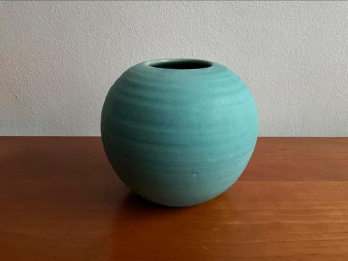 Pieter Groeneveldt: groene vaas, mod. 51 C ca. 12 cm  1935, Antiek en Kunst, Antiek | Keramiek en Aardewerk, Ophalen of Verzenden