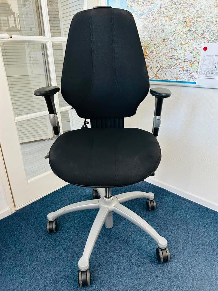 RH Logic 300 Ergonomische Bureaustoel met Lendepompje, Huis en Inrichting, Bureaustoelen, Zo goed als nieuw, Bureaustoel, Zwart