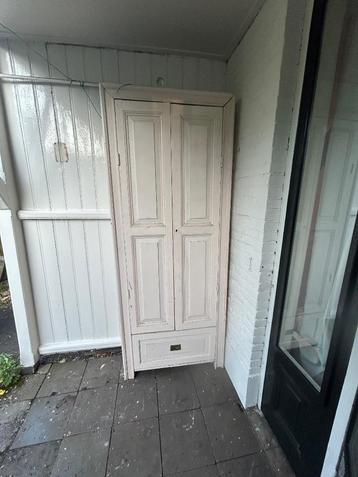 Kast zonder achterwand