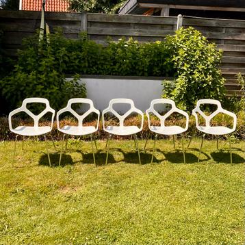 Vijf Desalto designerstoelen in zeer goede staat beschikbaar voor biedingen