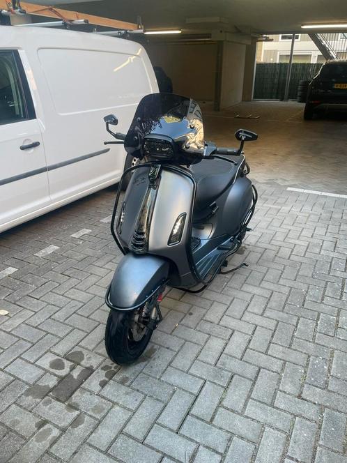 Vespa Sprint 2017 50cc, Fietsen en Brommers, Scooters | Vespa, Zo goed als nieuw, Vespa S, Maximaal 45 km/u, Benzine, Ophalen