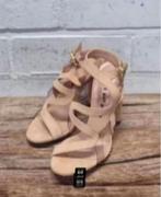 TIFFI - Prachtige suedeleren pumps maat 38 - Nieuw €165, Kleding | Dames, Schoenen, Pumps, TIFFI, Nieuw, Ophalen of Verzenden