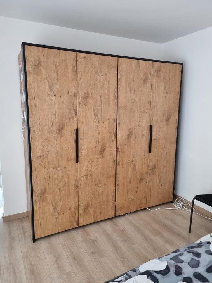 Kledingkast lofty donker eiken, Huis en Inrichting, Kasten | Kledingkasten, Zo goed als nieuw, 200 cm of meer, 50 tot 75 cm, Ophalen