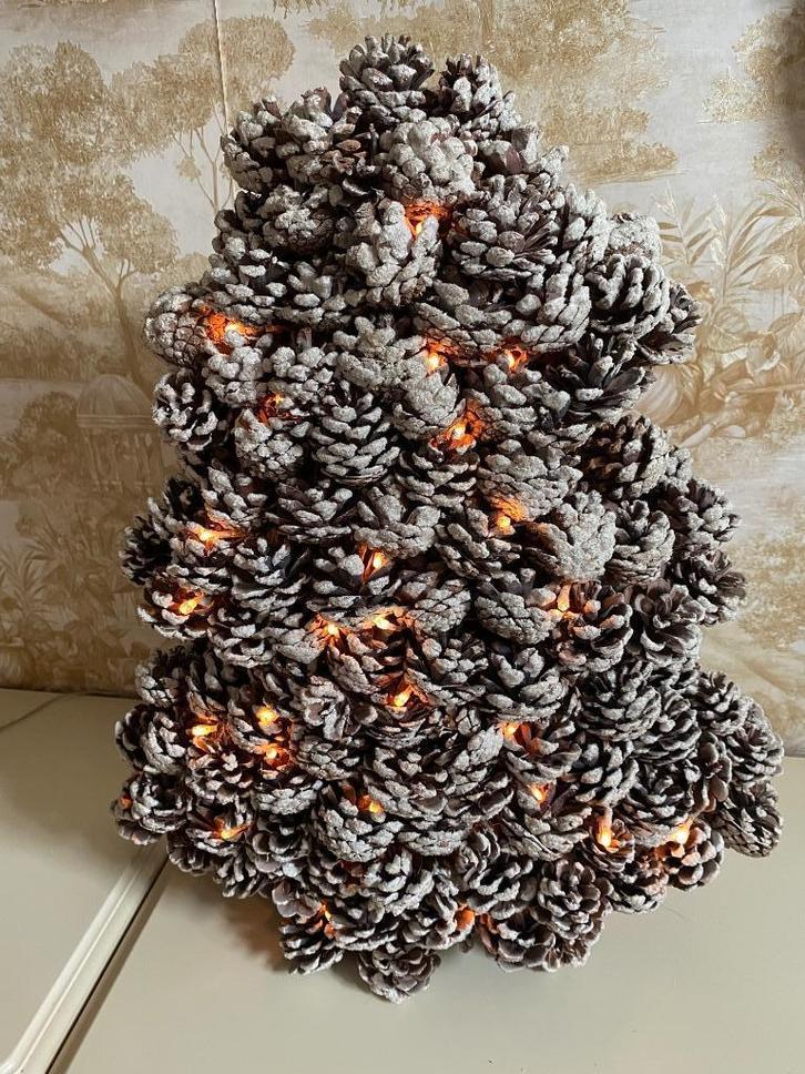 Verlichte dennenappelboom – sfeervolle kerstdecoratie, Diversen, Kerst, Zo goed als nieuw, Ophalen