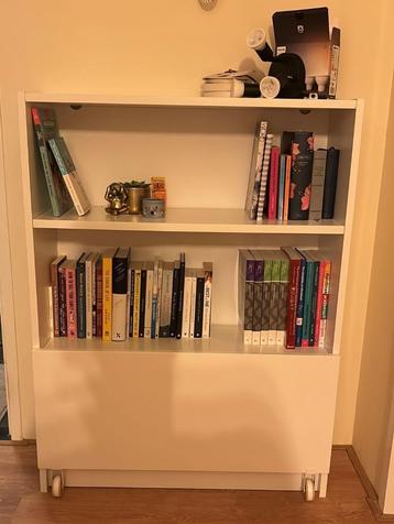 Wit Billy boekenkast van ikea (Zelf Demonteren) beschikbaar voor biedingen
