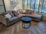 Prachtige en heerlijk zittende taupe bank, Huis en Inrichting, Ophalen
