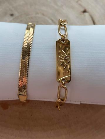 Setje van twee armbanden, 18k verguld rvs. beschikbaar voor biedingen