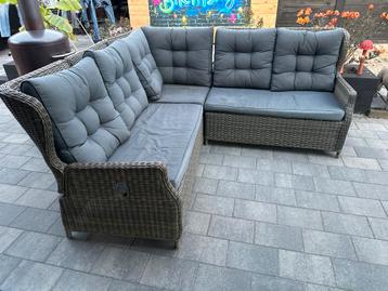 Mooie Wicker Loungeset - 5 zitplaatsen beschikbaar voor biedingen