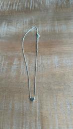 Zilverkleurige ketting met hartje, Nieuw, Ophalen of Verzenden, Zilver, Overige materialen