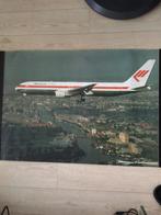 Poster “ Boeing 767-300ER “ 62x88,5 cm, Verzamelen, Luchtvaart en Vliegtuigspotten, Ophalen of Verzenden, Zo goed als nieuw