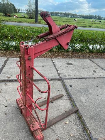 2x pallethaak beschikbaar voor biedingen