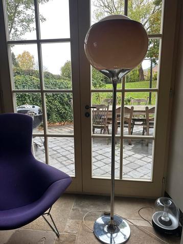 Vintage Harvey Guzzini Bud Lamp beschikbaar voor biedingen