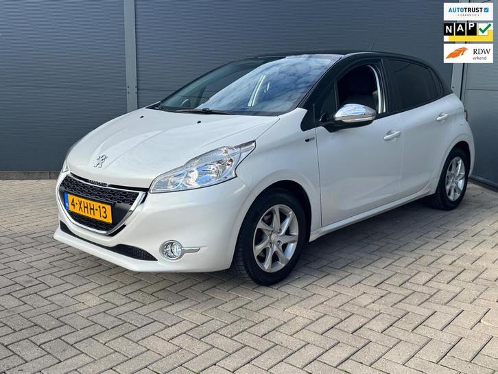Peugeot 208 1.2 VTi Style / Airco / Navi / Nap, Auto's, Peugeot, Te koop, ABS, Airbags, Airconditioning, Boordcomputer, Centrale vergrendeling