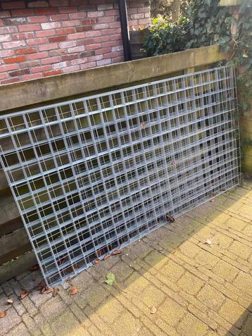 Gaasmatten,gaasschermen,betongaas,gaaspanelen,staalmat beschikbaar voor biedingen