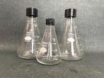 set van 3 Erlenmeyers met schroefdop, laboratorium glaswerk, Ophalen of Verzenden, Gebruikt