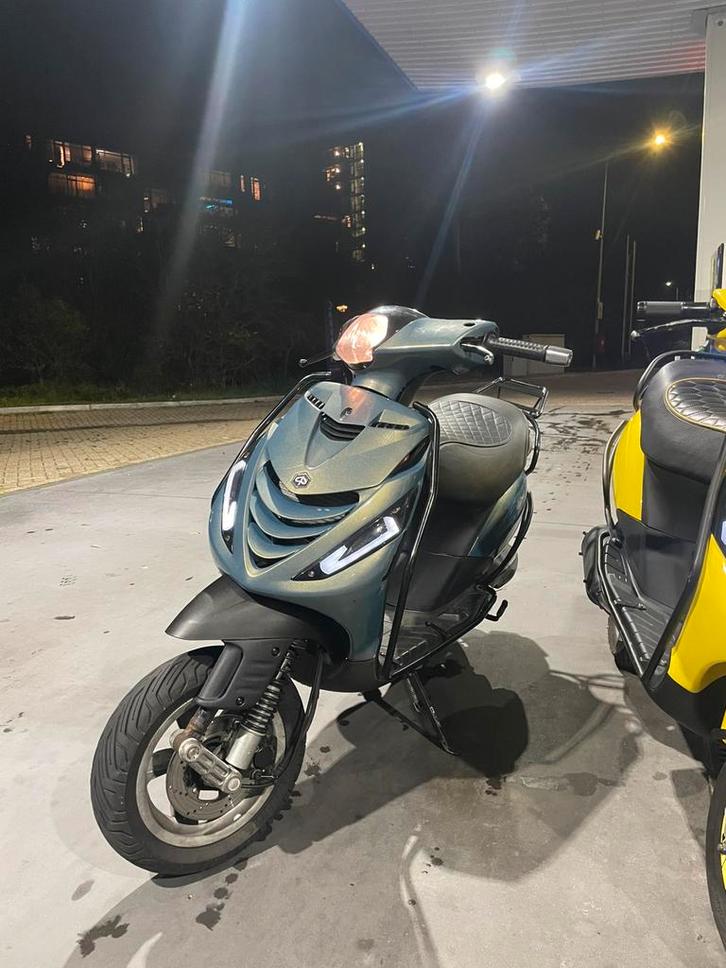 Piaggio zip 180lc, Fietsen en Brommers, Scooters | Piaggio, Zo goed als nieuw, Zip, Tweetakt, Ophalen