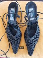 2 paar exclusieve leren zomerschoenen. 1X zwart en 1X zilver, Zwart, Ophalen of Verzenden, Zo goed als nieuw, Schoenen met hoge hakken