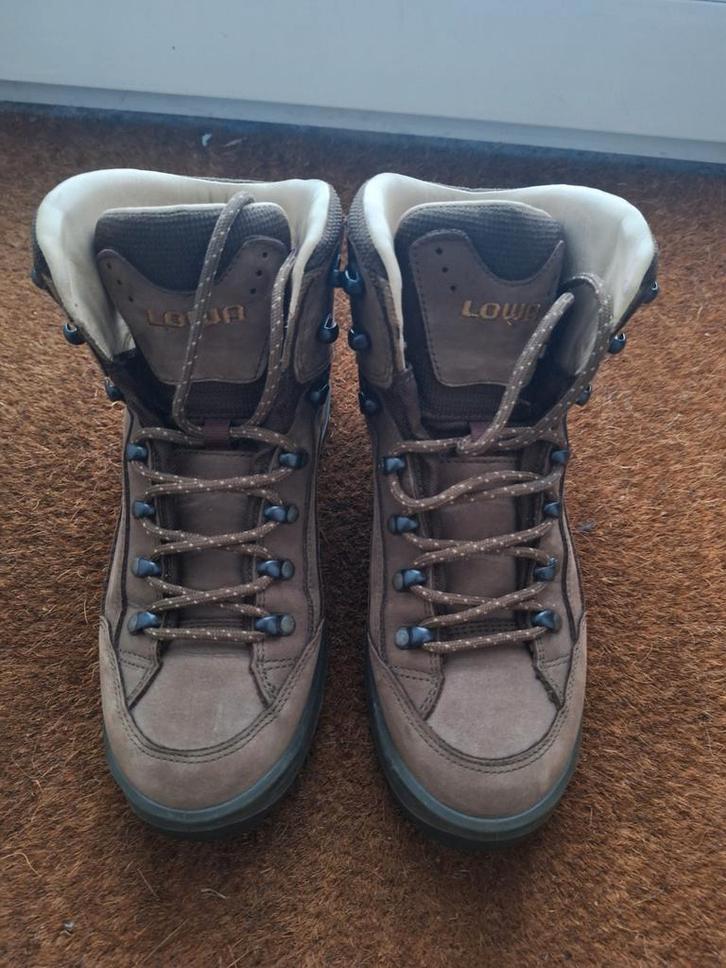 Lowa Renegade Wandelschoenen - Maat 39,5, Kleding | Dames, Schoenen, Zo goed als nieuw, Wandelschoenen, Bruin, Ophalen of Verzenden
