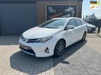 Toyota Auris Touring Sports 1.8 Hybrid Dynamic, Stof, Gebruikt, Zwart, 4 cilinders