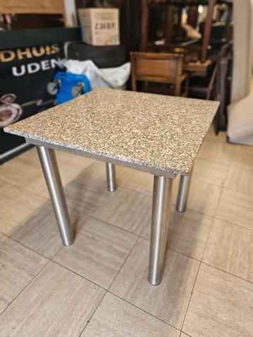 Tuintafel graniet beschikbaar voor biedingen