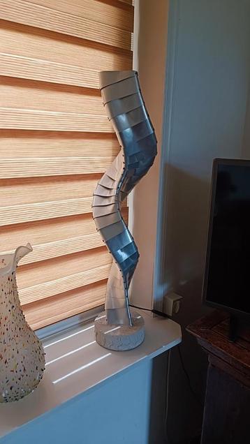 Unieke aluminium lamp / kunstwerk beschikbaar voor biedingen