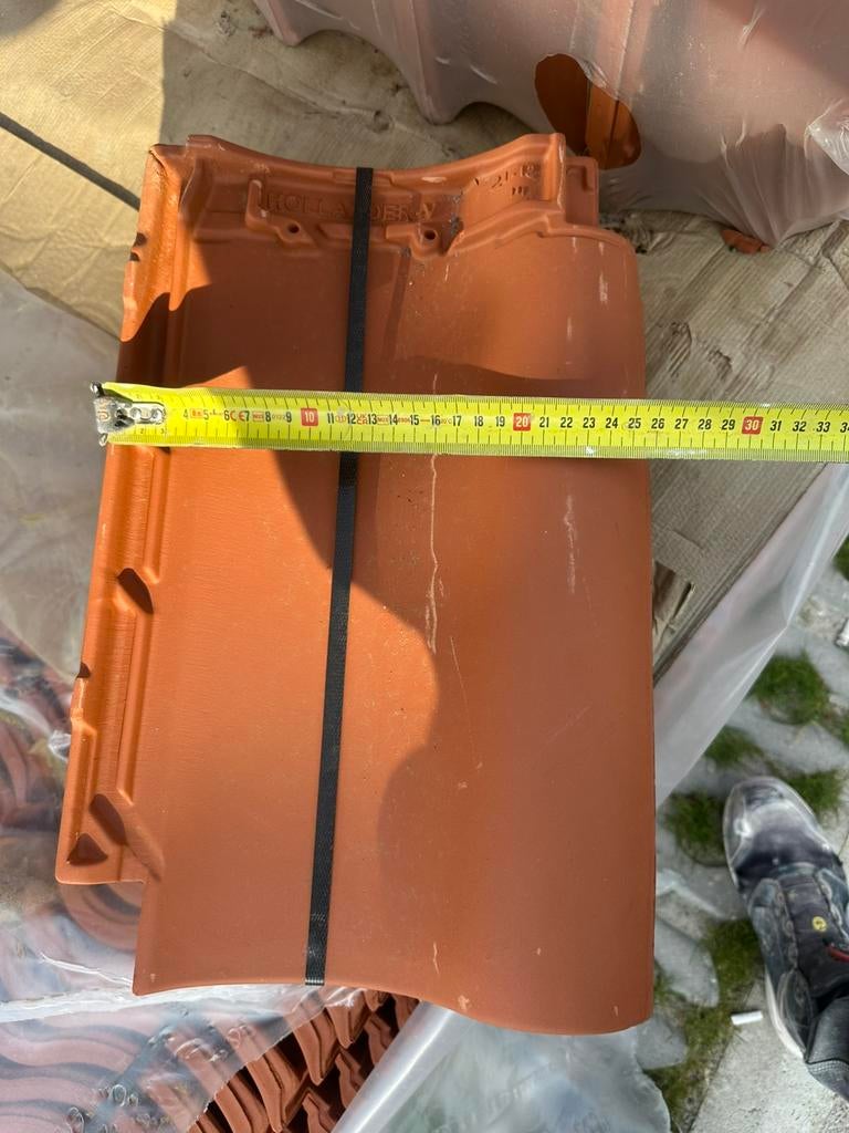 Monier De Nieuwe Hollander-V natuurrood dakpannen nokvorst, Steen of Klei, Zwart, Ophalen of Verzenden, Zo goed als nieuw