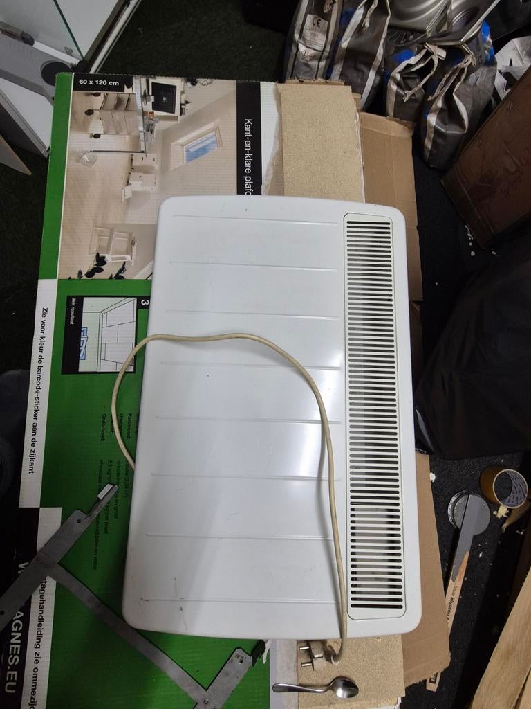 Elektrische verwarming, Ophalen, 30 tot 80 cm, Gebruikt, Radiator