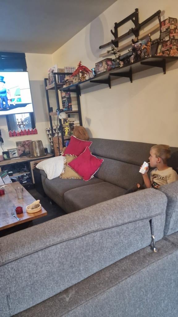 Mooie hoekbank 280x280 met verstelbare hoofdsteunen, Ophalen, 250 tot 300 cm, Gebruikt, 100 tot 125 cm