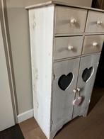 Leuk landelijk brocante kastje voor hal of babykamer, Huis en Inrichting, Kasten | Overige, Ophalen, Gebruikt