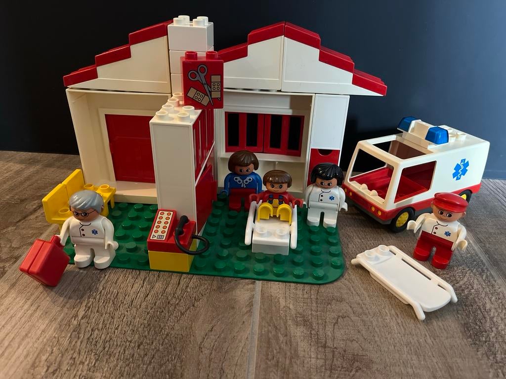 LEGO Duplo 2688 ziekenhuis ambulance 1994, Inclusief minifiguren, Gebruikt, Overige thema's, Ophalen of Verzenden