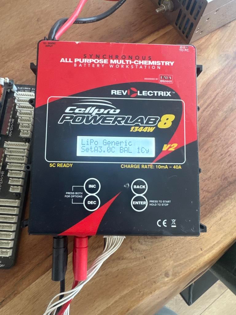 Lipo lader Cellpro Powerlab 8 V2 1344W, Ophalen of Verzenden, Gebruikt