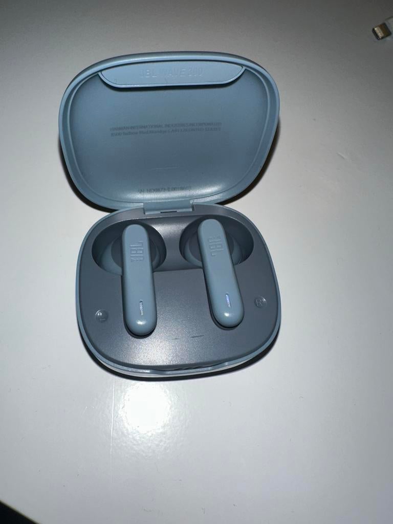 JBL Wave Buds draadloze oordopjes met oplaadcase, Ophalen of Verzenden, Gebruikt, Overige merken, Draadloos