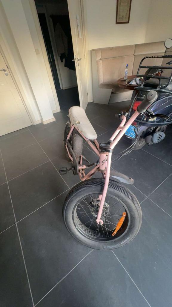 Super 73 ZG - Zadel gescheurd, lader defect, nieuwe remmen, Fietsen en Brommers, Elektrische fietsen, Gebruikt, Overige merken