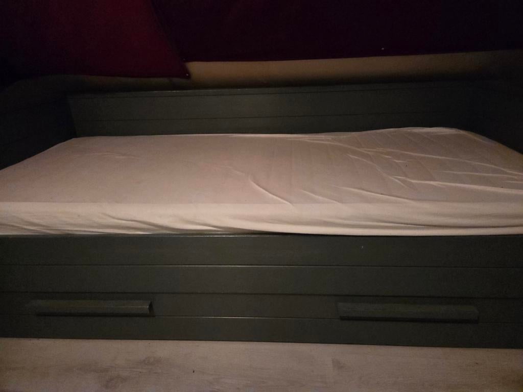 Dennis grijs Woood bed 90 x 200 cm met lattenbodem, Ophalen, 90 cm, Eenpersoons, Zo goed als nieuw