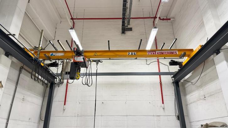 Bovenloopkraan 5.200 mm, 2 ton, Konecranes+staalconstructie, Doe-het-zelf en Verbouw, Lieren en Takels, Gebruikt, Elektrisch, Ophalen