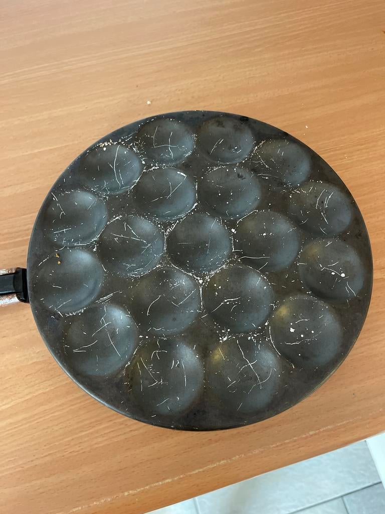 Poffertjespan, Ophalen of Verzenden, Zwart, Metaal, Overige typen