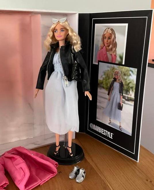 Super zeldzame barbie van @Barbiestyle met geweldige outfits, Ophalen of Verzenden, Zo goed als nieuw, Overige typen