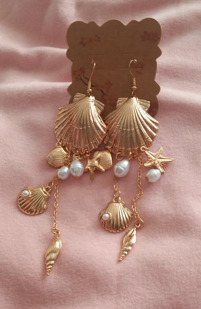 Gouden oorbellen met schelpen en parels, Overige materialen, Hangers, Nieuw, Ophalen of Verzenden