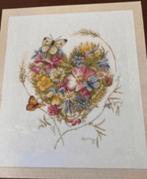 BORDUURPAKKET LANARTE M. BASTIN BLOEMENHART, Verzenden, Nieuw, Handborduren, Borduurpakket