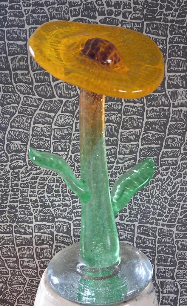 Tarmo Maaronen(Fin), Zonnebloem. 16 cm., Antiek en Kunst, Antiek | Glas en Kristal, Ophalen